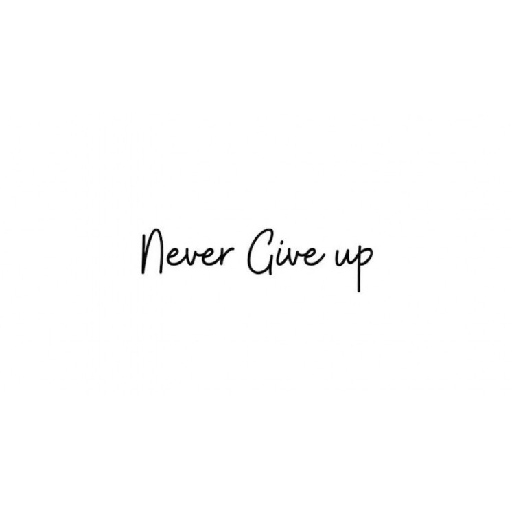 Tattoo éphèmere, motif écriture noire Never Give up