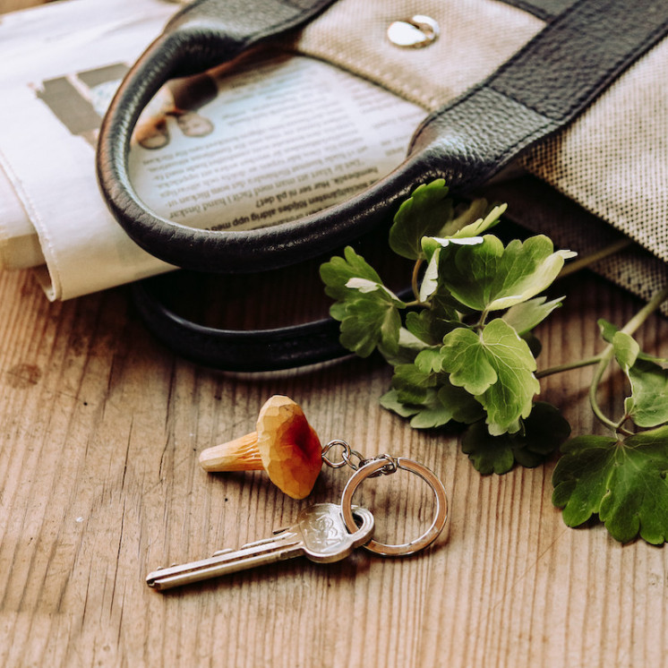 Porte-clé Girolle en bois sculpté