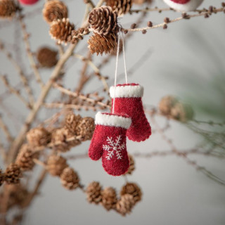 Paire de moufles rouges en laine à suspendre, Gry&Sif