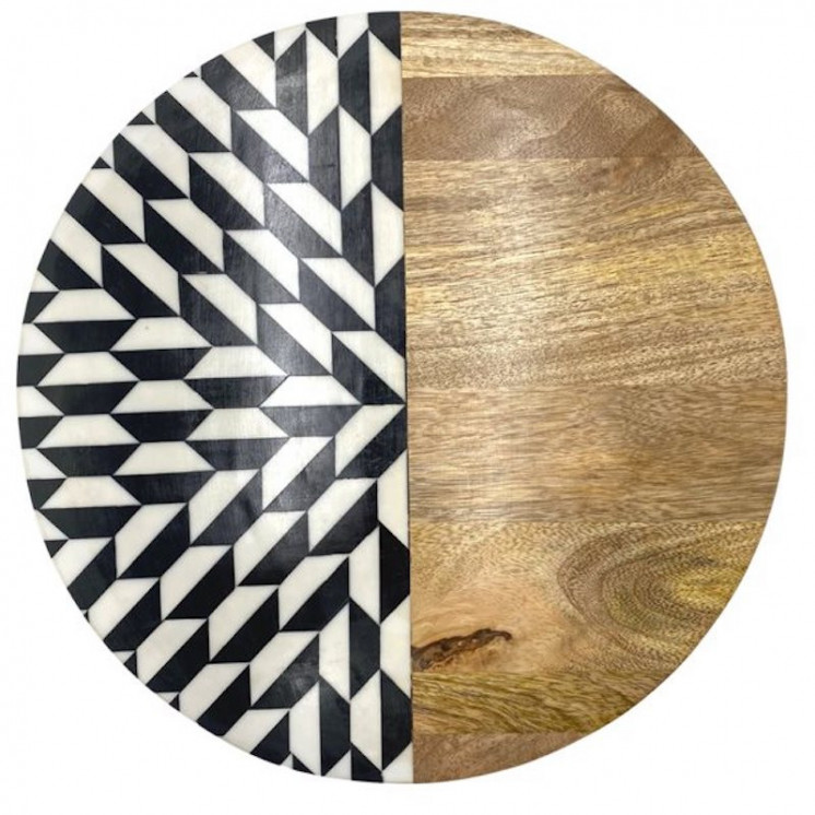 Plateau de fromage en bois de manguier et résine aux motifs géométriques blanc et noir