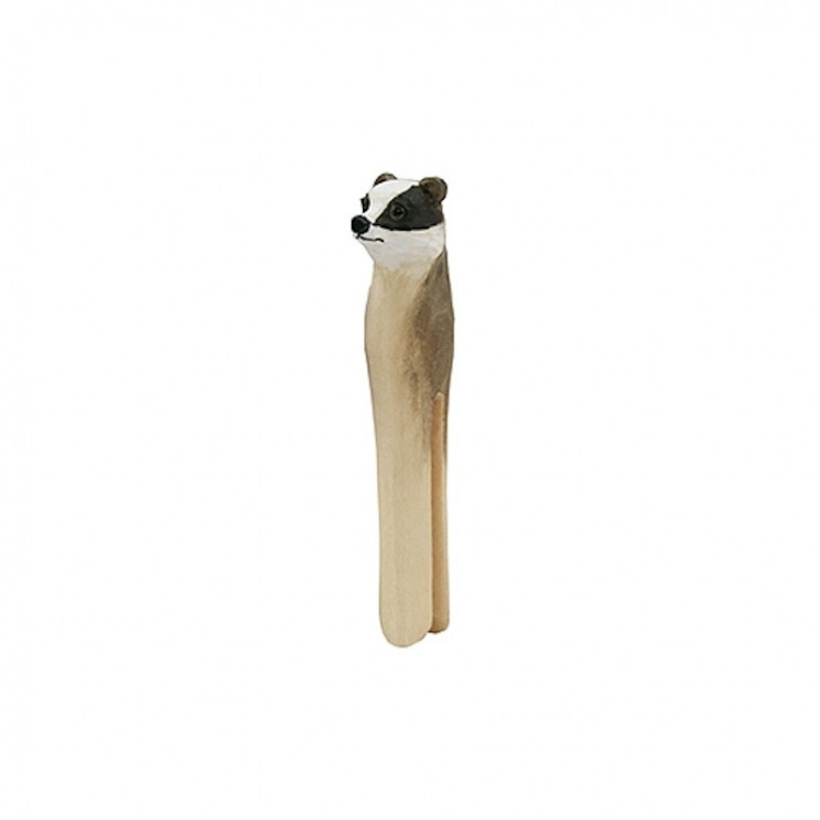 Clip en bois sculpté à l'effigie d'une tête de blaireau