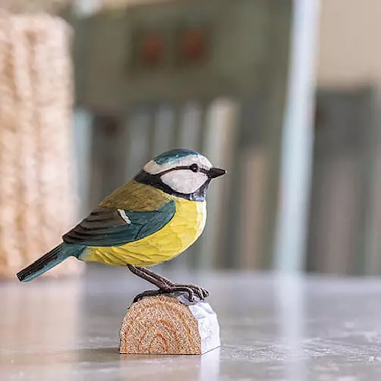 Mésange bleue en bois sculpté
