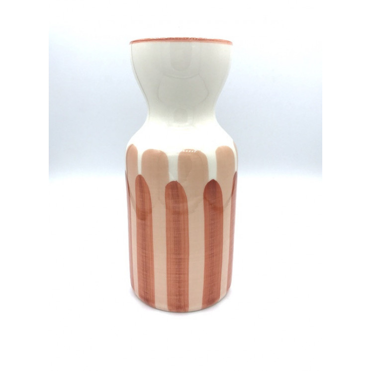 Vase Totem en céramique, avec motif rayures verticales roses clair et foncé sur fond blanc et finition émaillée brillante