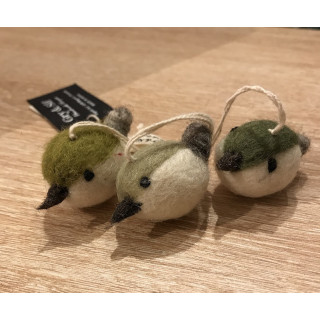 Set de 3 petits oiseaux en laine, coloris camaïeu de verts